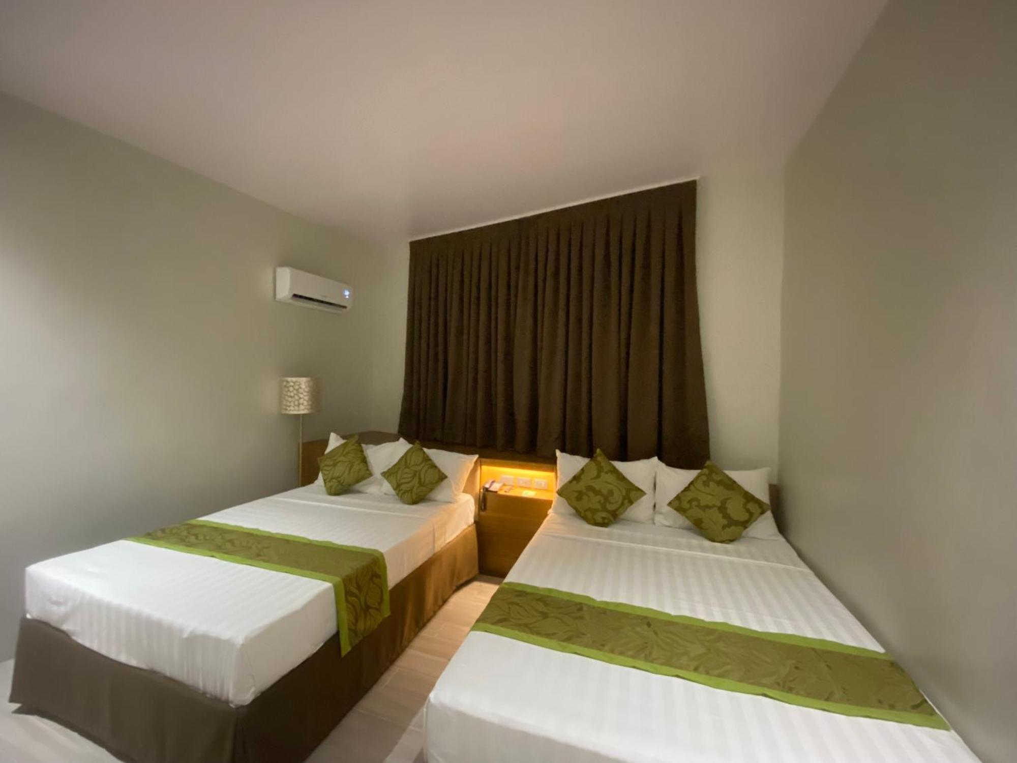 Maxi Hotel And Event Center 타그빌라란 외부 사진