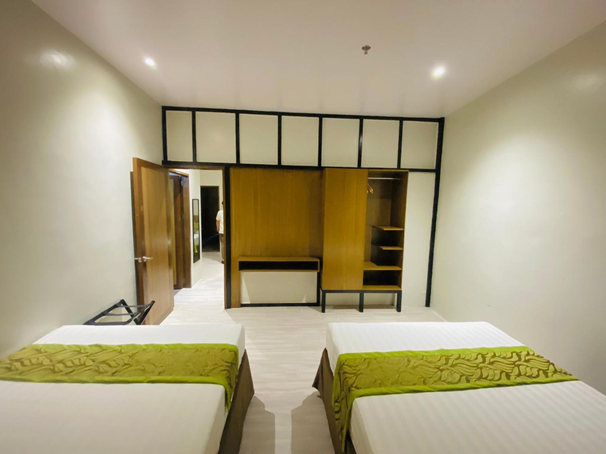 Maxi Hotel And Event Center 타그빌라란 외부 사진